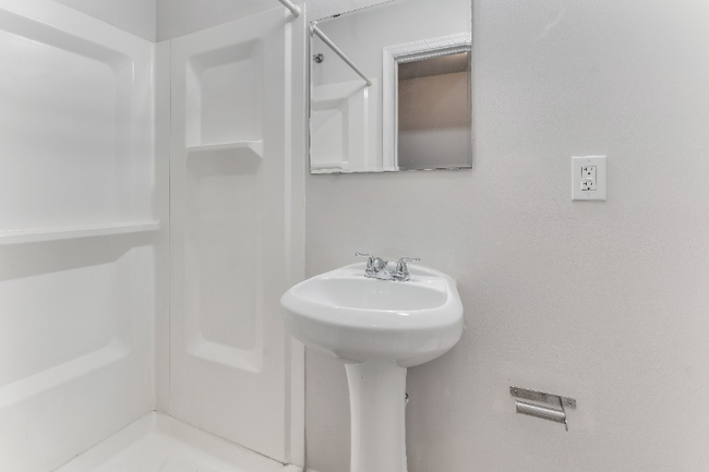 1818 Cecil B. Moore Ave-Unit -306A in Philadelphia, PA - Building Photo - Building Photo