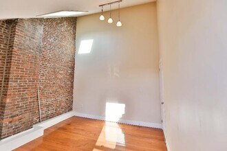 82 Bremen St, Unit 2 in Boston, MA - Building Photo - Building Photo