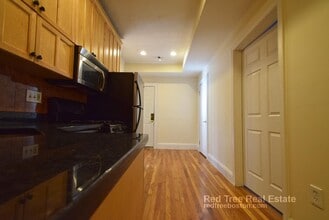 73 Thatcher St in Brookline, MA - Building Photo - Building Photo