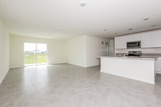 4915 Gray Owl Ter in Palmetto, FL - Building Photo - Building Photo