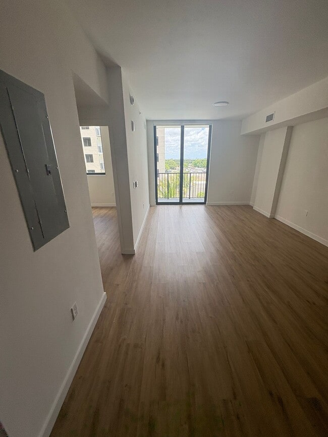 property at 981 E 27th St