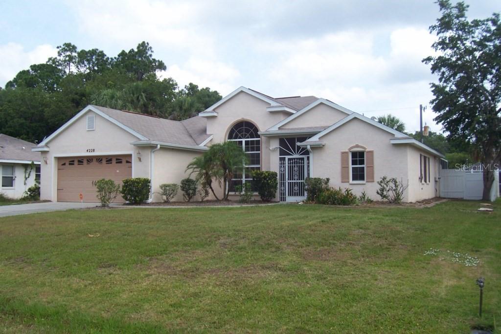 4228 Chiffon Ln in North Port, FL - Building Photo