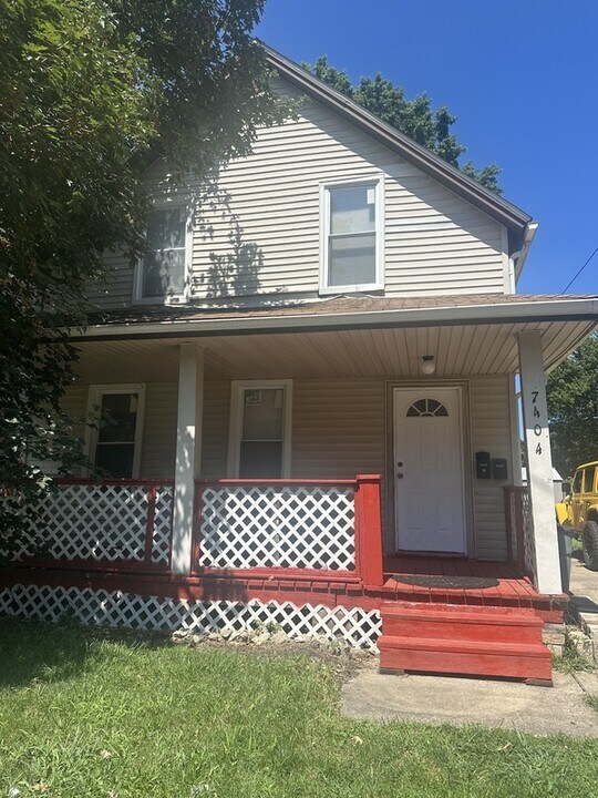 7404 Halle Ave in Cleveland, OH - Building Photo