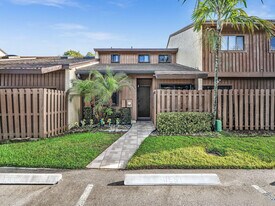 4182 S Pine Island Rd in Davie, FL - Building Photo