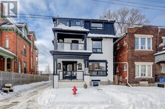 22 Grant Ave in Hamilton, ON - Building Photo - Building Photo