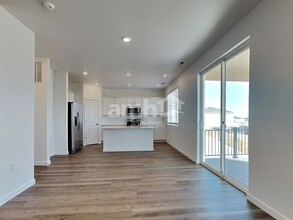26122 E Calhoun Pl in Aurora, CO - Building Photo - Building Photo