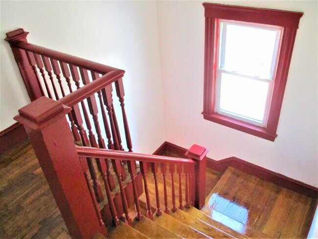 103 Faxon St in Newton, MA - Building Photo - Building Photo