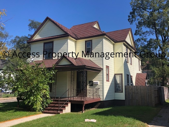 1803 Portage Street-Unit -4 in Kalamazoo, MI - Building Photo - Building Photo