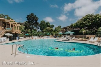 4082 Valeta St-Unit -Unit 361 in San Diego, CA - Building Photo - Building Photo