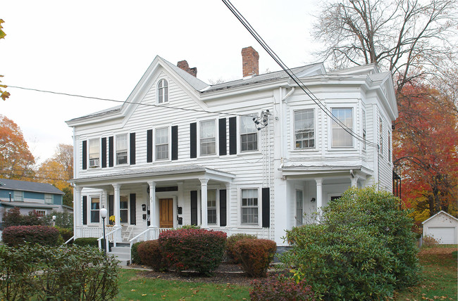 Rhinebeck Apartments in Rhinebeck, NY - Foto de edificio - Building Photo