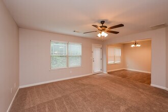 935 Justice Dr in Locust Grove, GA - Building Photo - Building Photo