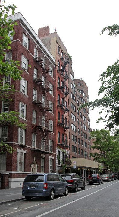 57 West 10th Street in New York, NY - Building Photo