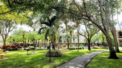 204 Foxtail Dr in Greenacres, FL - Building Photo - Building Photo