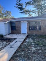 122 Lake St in Crestview, FL - Building Photo