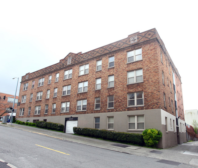 DD Culp Apartments in Seattle, WA - Foto de edificio - Building Photo
