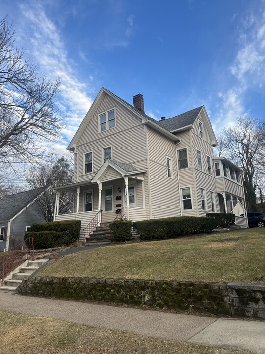 128 S Whittlesey Ave in Wallingford, CT - Building Photo