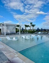 8857 Oceana Wy in Naples, FL - Building Photo