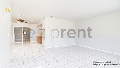 839 Chelsea Ave in Palm Bay, FL - Foto de edificio - Building Photo