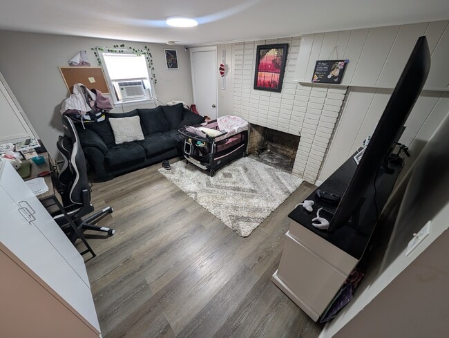 111 Gage Ave, Unit 1