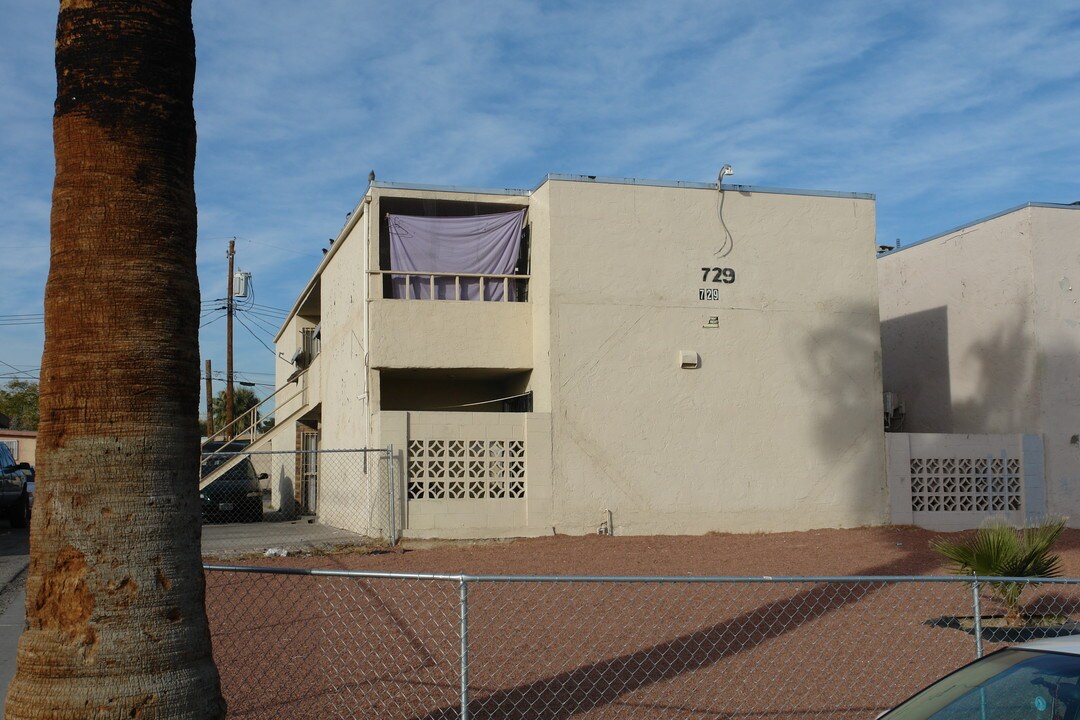 729 11th St in Las Vegas, NV - Foto de edificio