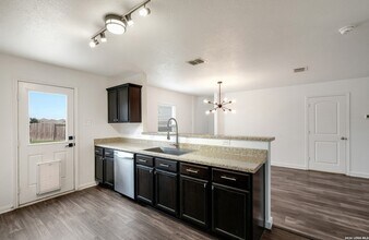 7322 Bowdre in San Antonio, TX - Building Photo - Building Photo