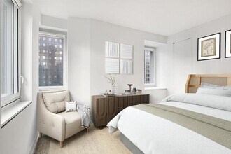 70 W 45th St-Unit -28D in New York, NY - Building Photo - Building Photo