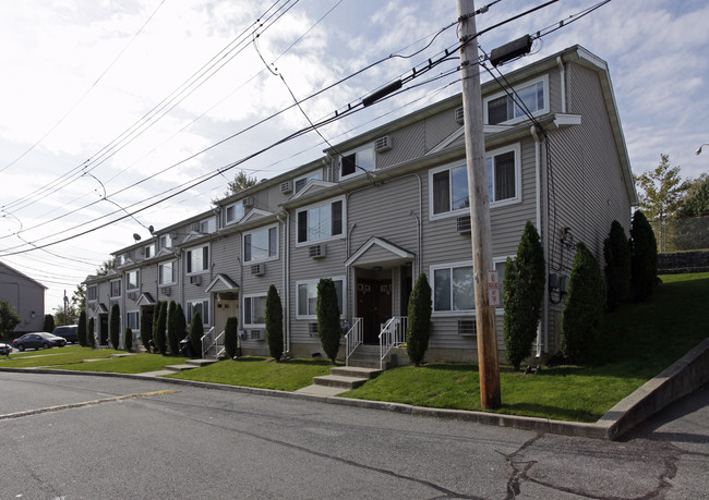 Tompkins Court in Staten Island, NY - Building Photo - Building Photo