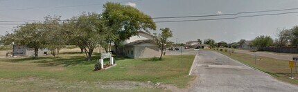 1100 E Santa Rosa Ave in Edcouch, TX - Foto de edificio - Building Photo