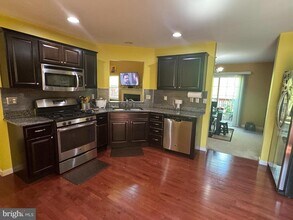 6105 Galleon Drive in Mechanicsburg, PA - Building Photo - Building Photo