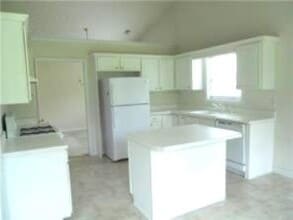 301 Yarbrough Ct in Dacula, GA - Building Photo - Building Photo