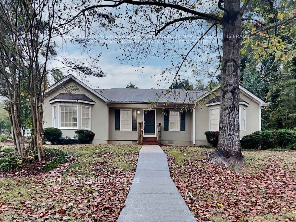 1555 Pine Creek Way NE in Lawrenceville, GA - Building Photo