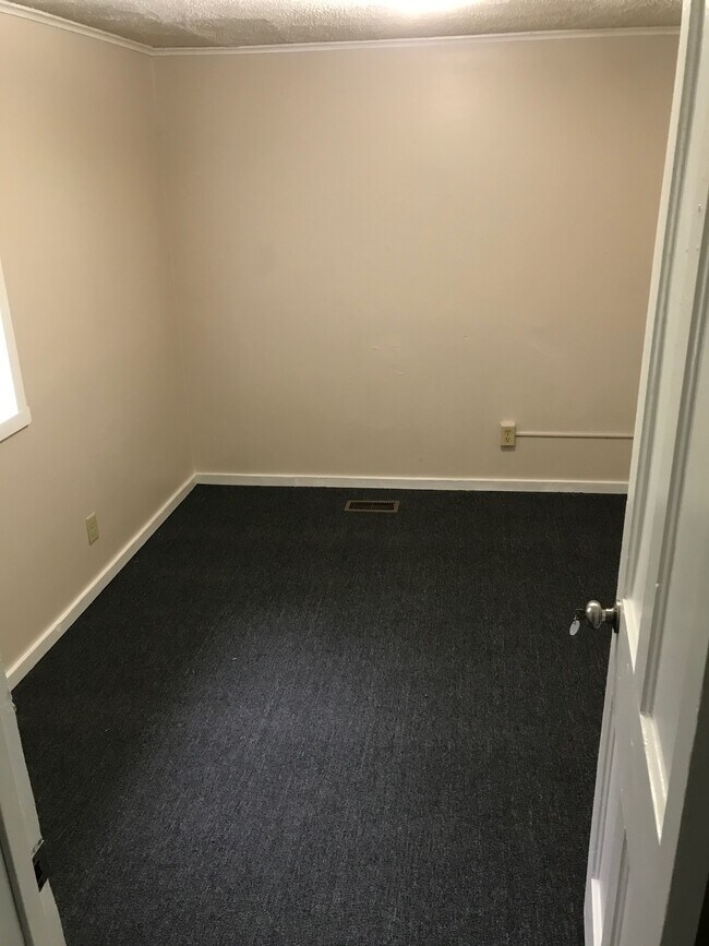 121 Washington W St in Athens, OH - Foto de edificio - Building Photo