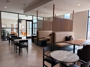 Adler Montford Park + Drexel Townes in Charlotte, NC - Foto de edificio - Building Photo