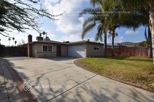 11114 Blue Jay Dr in Riverside, CA - Building Photo
