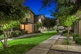 2one5 in Las Vegas, NV - Foto de edificio - Building Photo