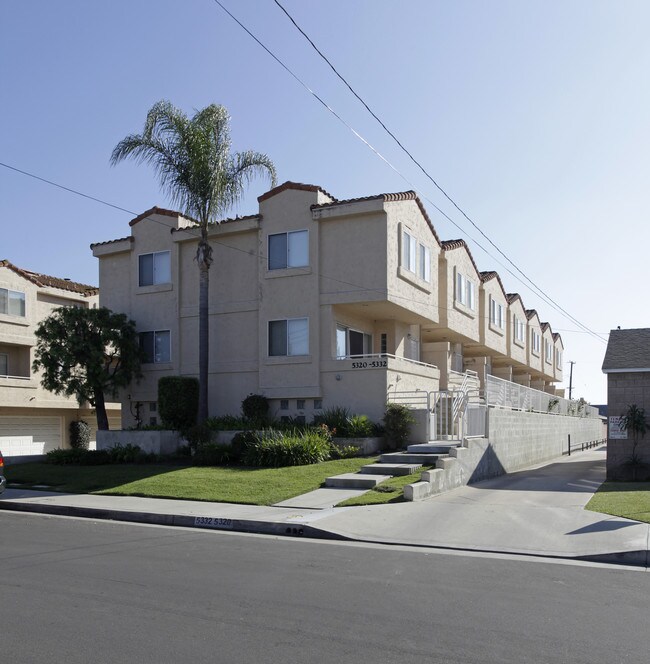 5320-5332 Bishop St in Cypress, CA - Building Photo - Building Photo