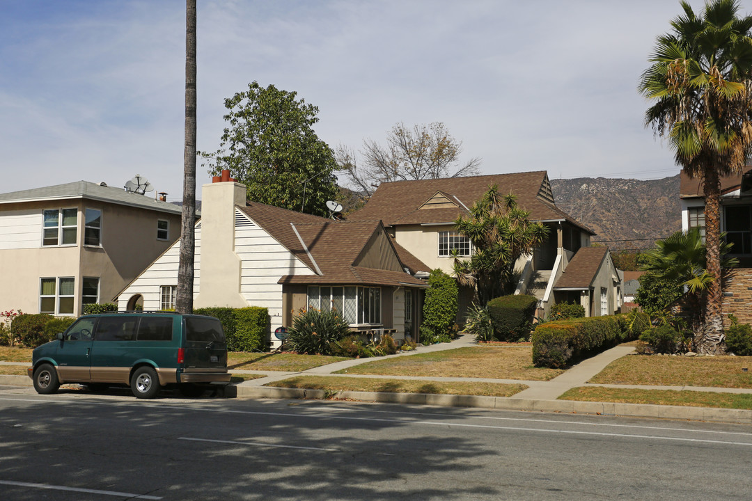 941 W Glenoaks Blvd in Glendale, CA - Foto de edificio