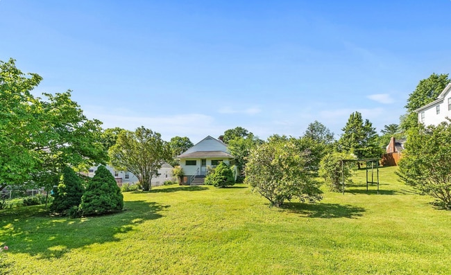 3304 Clayborne Ave in Alexandria, VA - Building Photo - Building Photo