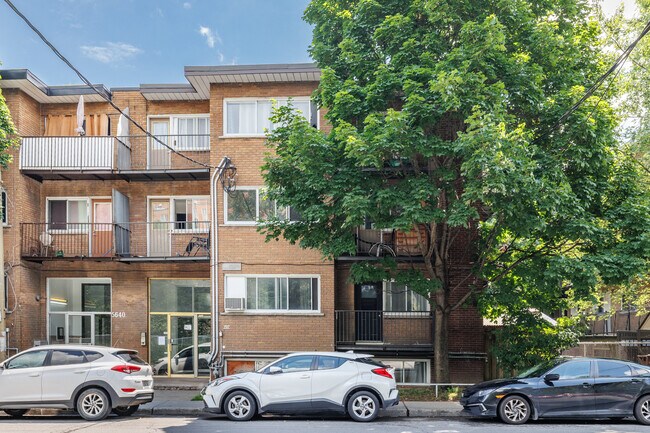 5650 De Salaberry Rue in Montréal, QC - Building Photo - Building Photo