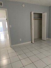 701 Pine Dr in Pompano Beach, FL - Building Photo - Building Photo