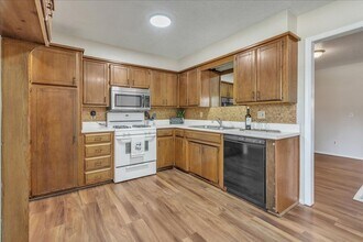 103 Cottonwood Dr in Yukon, OK - Building Photo - Building Photo