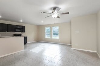 26676 Pools Creek Dr in Huntsville, TX - Building Photo - Building Photo