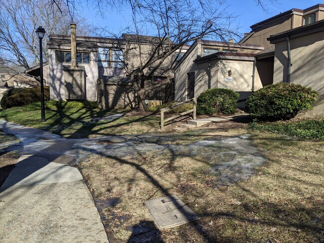 11222 Snowflake Ct, Unit A in Columbia, MD - Foto de edificio - Building Photo