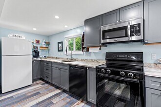 31 Foote St in Old Orchard Beach, ME - Building Photo - Building Photo