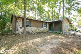 9146 Woodgreen Way in Jonesboro, GA - Foto de edificio - Building Photo