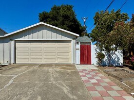 3805 Pacific Blvd in San Mateo, CA - Building Photo