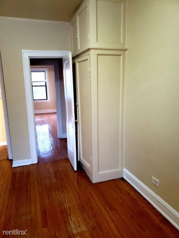 6957 S Eggleston Ave in Chicago, IL - Building Photo - Building Photo