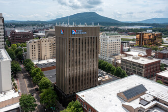 First Tennessee Building Apartments in Chattanooga, TN - Building Photo - Building Photo