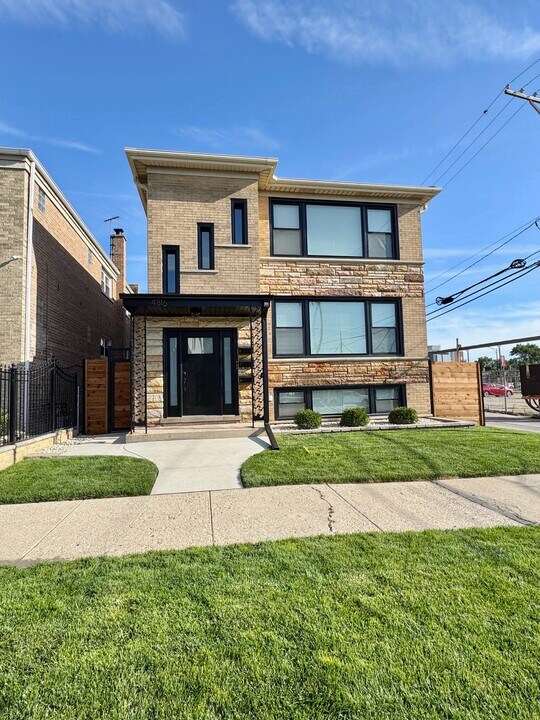 4816 W Henderson St, Unit 2 in Chicago, IL - Foto de edificio