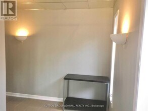 4 Nootka Crescent in Toronto, ON - Building Photo - Building Photo